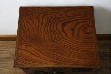 中古　岩谷堂箪笥　黒々とした立派な金具が目を引く伝統と格式を纏う小箪笥　(R-084517)