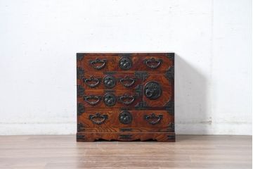中古　美品　岩谷堂箪笥　小物整理におすすめ!迫力のある金具が目を引く極小箪笥(収納タンス、引き出し、チェスト、小物収納)(R-084519)