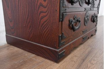 中古　美品　岩谷堂箪笥　小物整理におすすめ!迫力のある金具が目を引く極小箪笥(収納タンス、引き出し、チェスト、小物収納)(R-084519)