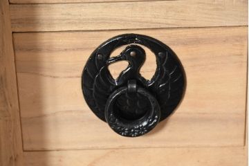 中古　美品　岩谷堂箪笥　小物整理におすすめ!迫力のある金具が目を引く極小箪笥(収納タンス、引き出し、チェスト、小物収納)(R-084519)