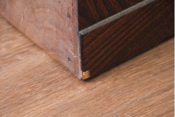 中古　美品　岩谷堂箪笥　小物整理におすすめ!迫力のある金具が目を引く極小箪笥(収納タンス、引き出し、チェスト、小物収納)(R-084519)
