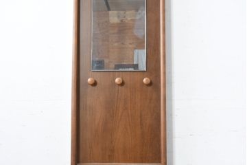 中古　カリモク家具(karimoku)　レトロな佇まいが魅力的なミラー付き傘立て(ホールスタンド、アンブレラスタンド、帽子掛け、ハンガーラック、店舗什器)(R-084520)
