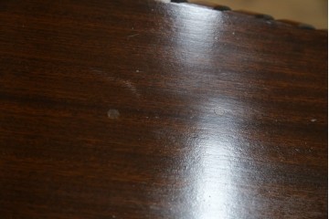 イギリスアンティーク　小振りサイズ!!エレガントな曲線を描く猫脚が優雅さを高めるガラスキャビネット　(R-084522)