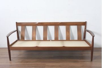 デンマークビンテージ　France&Son(フランス&サン)　Grete Jalk(グレーテ・ヤルク)デザイン　Model.118　チーク材　3人掛けソファ　(R-084523)