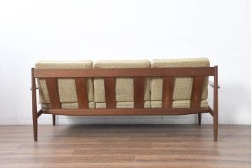 デンマークビンテージ　France&Son(フランス&サン)　Grete Jalk(グレーテ・ヤルク)デザイン　Model.118　チーク材　3人掛けソファ　(R-084523)
