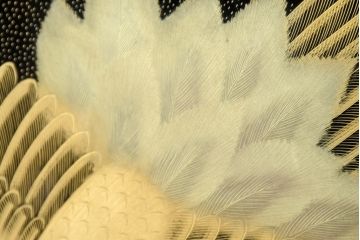 中古　超美品!!　輪島塗り　名工 川端光峰作　金蒔絵で羽の一本一本まで表現された美しい鶴に目を惹かれる折り畳み可能な大型の衝立(つい立て、衝い立て、パーティション、間仕切り)(定価約400万円)(R-084525)