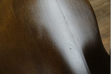 中古　飛騨産業　キツツキ　穂高シリーズ　木のぬくもりを感じるアームチェア　定価約8万5千円　(R-084526)