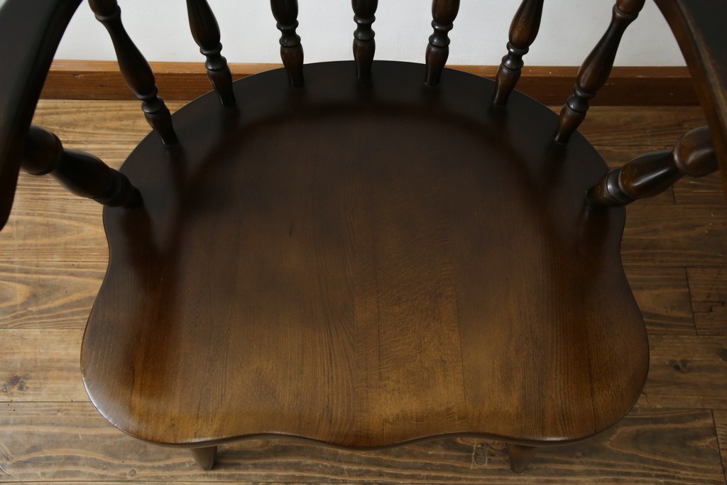 中古　飛騨産業　キツツキ　穂高シリーズ　木のぬくもりを感じるアームチェア　定価約8万5千円　(R-084526)