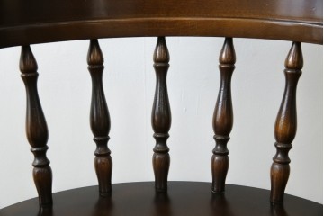 中古　飛騨産業　キツツキ　穂高シリーズ　木のぬくもりを感じるアームチェア　定価約8万5千円　(R-084526)