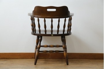 中古　飛騨産業　キツツキ　穂高シリーズ　木のぬくもりを感じるアームチェア　定価約8万5千円　(R-084526)