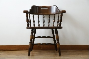 中古　飛騨産業　キツツキ　穂高シリーズ　木のぬくもりを感じるアームチェア　定価約8万5千円　(R-084526)