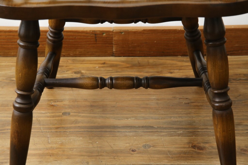 中古　飛騨産業　キツツキ　穂高シリーズ　木のぬくもりを感じるアームチェア　定価約8万5千円　(R-084526)