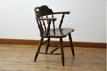 中古　飛騨産業　キツツキ　穂高シリーズ　木のぬくもりを感じるアームチェア　定価約8万5千円　(R-084526)