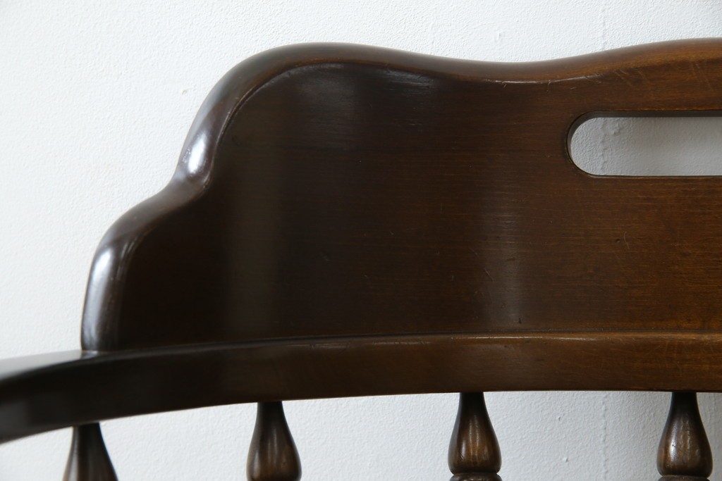 中古　飛騨産業　キツツキ　穂高シリーズ　木のぬくもりを感じるアームチェア　定価約8万5千円　(R-084526)