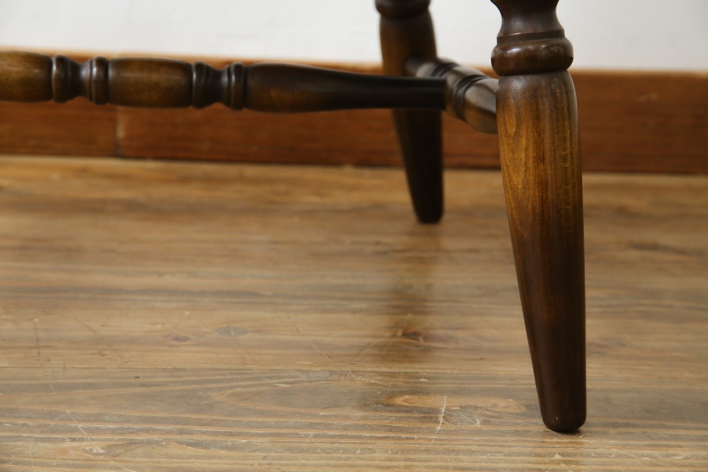 中古　飛騨産業　キツツキ　穂高シリーズ　木のぬくもりを感じるアームチェア　定価約8万5千円　(R-084526)