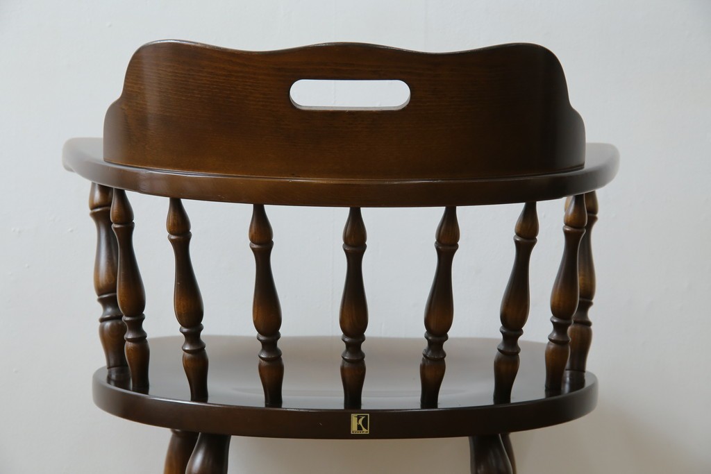 中古　飛騨産業　キツツキ　穂高シリーズ　木のぬくもりを感じるアームチェア　定価約8万5千円　(R-084526)