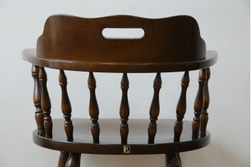 中古　飛騨産業　キツツキ　穂高シリーズ　木のぬくもりを感じるアームチェア　定価約8万5千円　(R-084526)