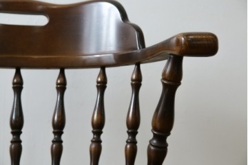 中古　飛騨産業　キツツキ　穂高シリーズ　木のぬくもりを感じるアームチェア　定価約8万5千円　(R-084526)