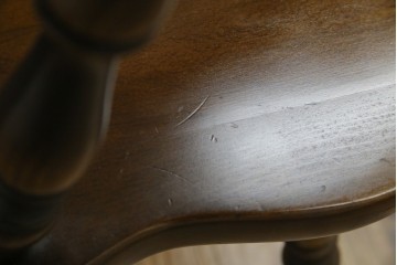 中古　飛騨産業　キツツキ　穂高シリーズ　木のぬくもりを感じるアームチェア　定価約8万5千円　(R-084526)