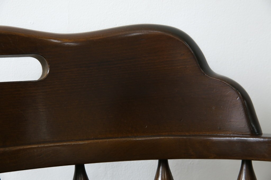 中古　飛騨産業　キツツキ　穂高シリーズ　木のぬくもりを感じるアームチェア　定価約8万5千円　(R-084526)