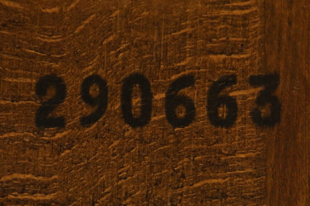 中古　飛騨産業　キツツキ　穂高シリーズ　木のぬくもりを感じるアームチェア　定価約8万5千円　(R-084526)