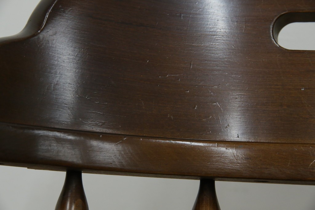 中古　飛騨産業　キツツキ　穂高シリーズ　木のぬくもりを感じるアームチェア　定価約8万5千円　(R-084526)