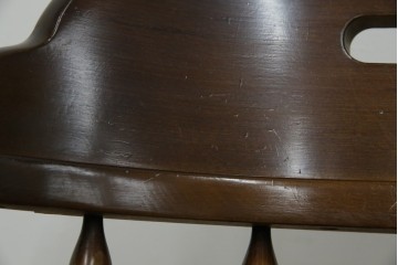 中古　飛騨産業　キツツキ　穂高シリーズ　木のぬくもりを感じるアームチェア　定価約8万5千円　(R-084526)