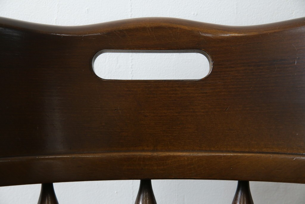 中古　飛騨産業　キツツキ　穂高シリーズ　木のぬくもりを感じるアームチェア　定価約8万5千円　(R-084526)