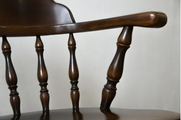 中古　飛騨産業　キツツキ　穂高シリーズ　木のぬくもりを感じるアームチェア　定価約8万5千円　(R-084526)