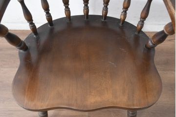 中古　飛騨産業　キツツキ　穂高シリーズ　木のぬくもりを感じるアームチェア(キャプテンチェア、ダイニングチェア、板座チェア、イス、椅子)(定価約8万5千円)(R-084526)