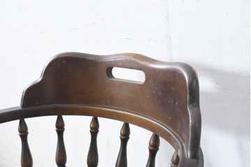 中古　飛騨産業　キツツキ　穂高シリーズ　木のぬくもりを感じるアームチェア(キャプテンチェア、ダイニングチェア、板座チェア、イス、椅子)(定価約8万5千円)(R-084526)