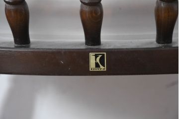 中古　飛騨産業　キツツキ　穂高シリーズ　木のぬくもりを感じるアームチェア(キャプテンチェア、ダイニングチェア、板座チェア、イス、椅子)(定価約8万5千円)(R-084526)