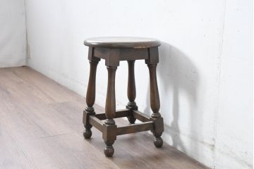 中古　横浜クラシック家具　ノックオンウッド(knockonwood)　Hand Made　重厚感のあるスツール(板座チェア)(R-084528)