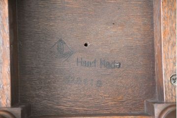 中古　横浜クラシック家具　ノックオンウッド(knockonwood)　Hand Made　重厚感のあるスツール(板座チェア)(R-084528)