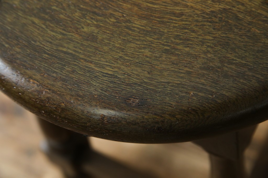 中古　横浜クラシック家具　ノックオンウッド(knockonwood)　Hand Made　重厚感のあるスツール　(R-084528)