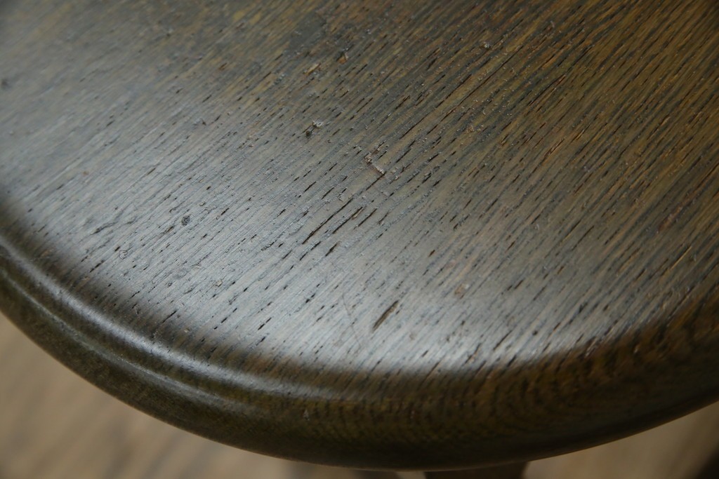 中古　横浜クラシック家具　ノックオンウッド(knockonwood)　Hand Made　重厚感のあるスツール　(R-084528)