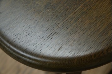 中古　横浜クラシック家具　ノックオンウッド(knockonwood)　Hand Made　重厚感のあるスツール　(R-084528)