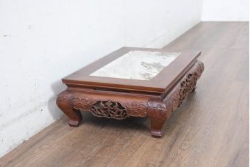 中古　上手物!!　花梨(カリン)材　龍透かし　大理石と天板彫刻が見事な花台　(R-084531)