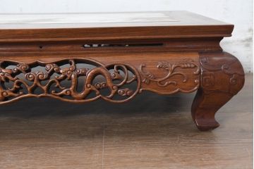 中古　上手物!!　花梨(カリン)材　龍透かし　大理石と天板彫刻が見事な花台　(R-084531)