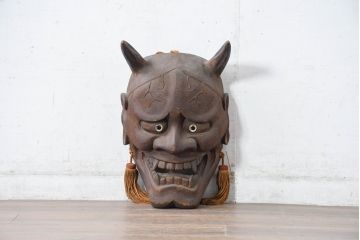 【簡易リペア限定品】　和製ビンテージ　特大サイズ!!　高さ約45cm　神代杉　魂を射抜く眼光が目を惹かれる玉眼入り般若の木彫り　(R-084532)