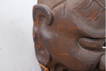 【簡易リペア限定品】　和製ビンテージ　特大サイズ!!　高さ約45cm　神代杉　魂を射抜く眼光が目を惹かれる玉眼入り般若の木彫り　(R-084532)