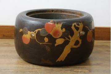 アンティーク雑貨　昭和初期　桐材　蒔絵・螺鈿　柿の図柄が目を引く刳り貫き火鉢　(R-084533)