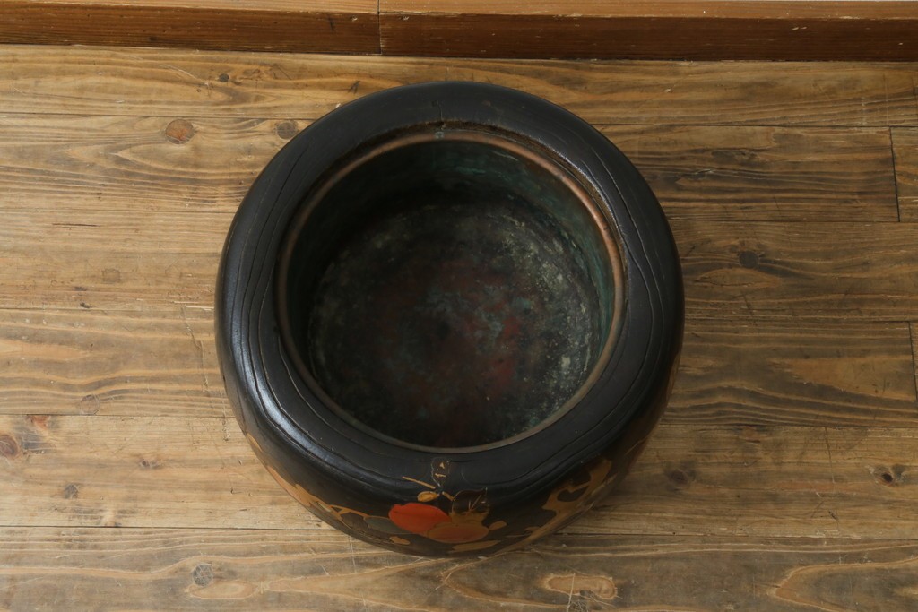 アンティーク雑貨　昭和初期　桐材　蒔絵・螺鈿　柿の図柄が目を引く刳り貫き火鉢　(R-084533)