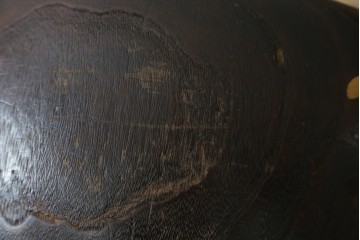 アンティーク雑貨　昭和初期　桐材　蒔絵・螺鈿　柿の図柄が目を引く刳り貫き火鉢　(R-084533)