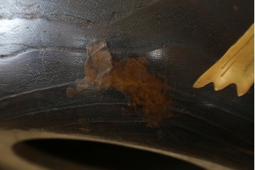 アンティーク雑貨　昭和初期　桐材　蒔絵・螺鈿　柿の図柄が目を引く刳り貫き火鉢　(R-084533)