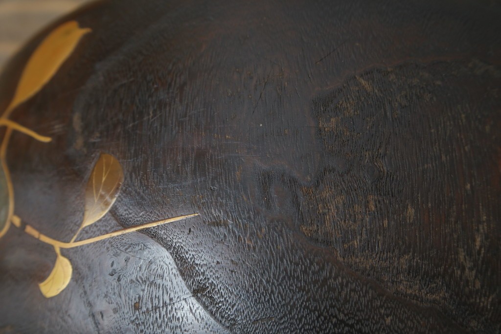 アンティーク雑貨　昭和初期　桐材　蒔絵・螺鈿　柿の図柄が目を引く刳り貫き火鉢　(R-084533)