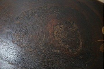 アンティーク雑貨　昭和初期　桐材　蒔絵・螺鈿　柿の図柄が目を引く刳り貫き火鉢　(R-084533)