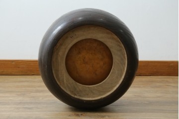 アンティーク雑貨　昭和初期　桐材　蒔絵・螺鈿　柿の図柄が目を引く刳り貫き火鉢　(R-084533)