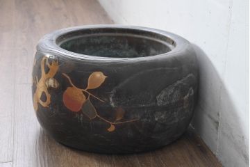 アンティーク雑貨　昭和初期　桐材　蒔絵・螺鈿　柿の図柄が目を引く刳り貫き火鉢(木製火鉢、手あぶり)(R-084533)