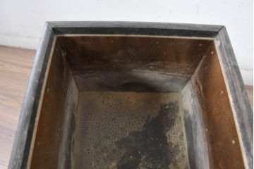 和製ビンテージ　黒柿縁　桐材　和モダンな雰囲気漂う角火鉢2点セット(木製火鉢、手あぶり、ヴィンテージ)(R-084538)